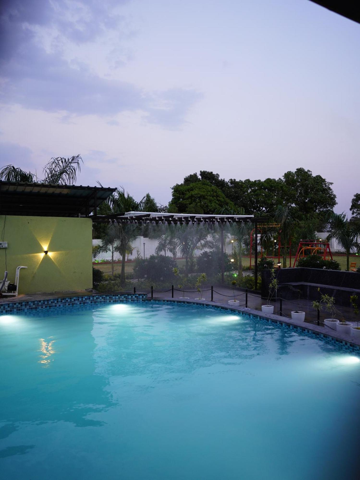 Fun O Farm Luxury Farm Villa Indore Eksteriør bilde